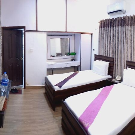Hilton Bayview Lnn Hotel การาจี ภายนอก รูปภาพ
