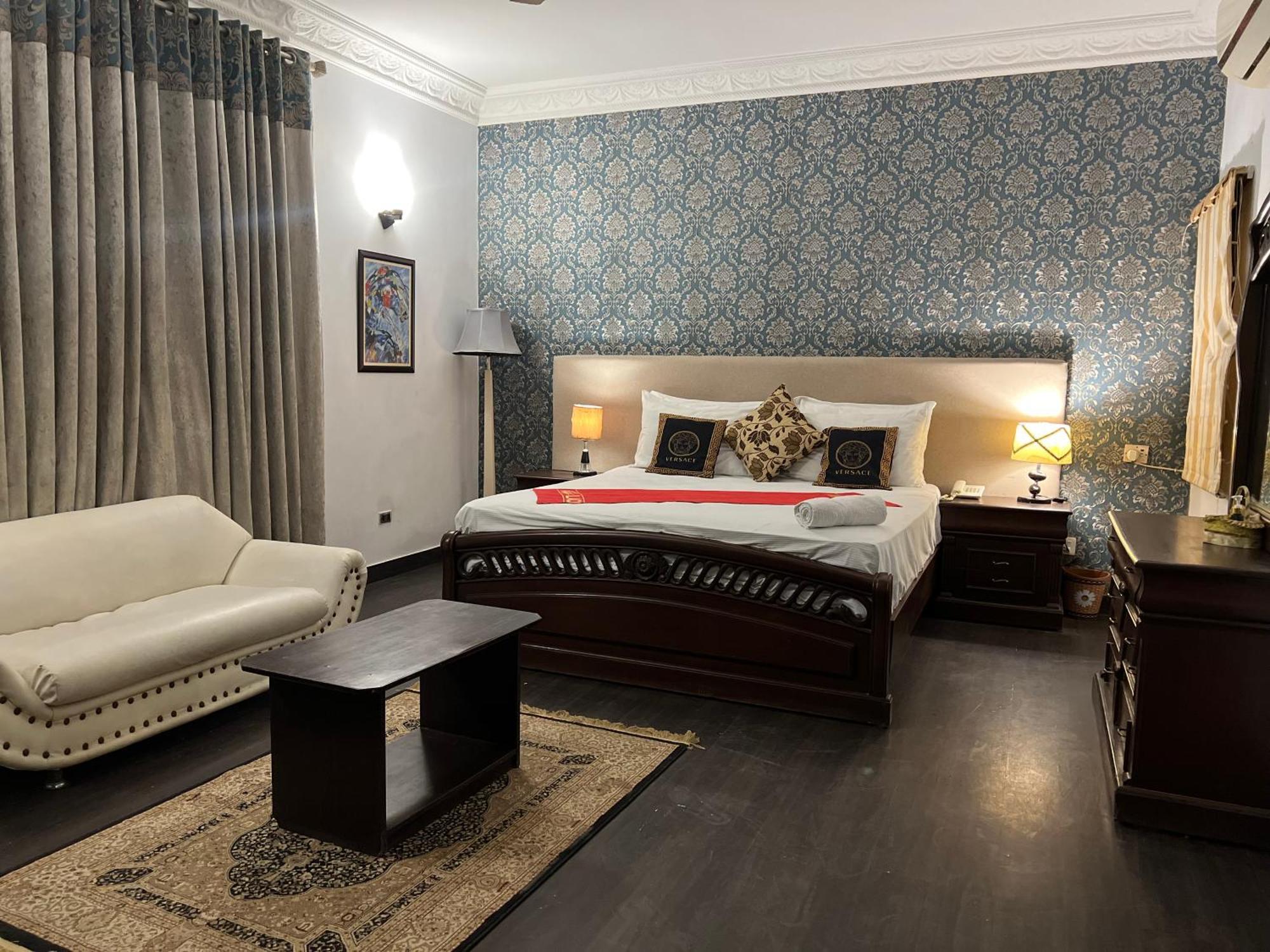 Hilton Bayview Lnn Hotel การาจี ภายนอก รูปภาพ